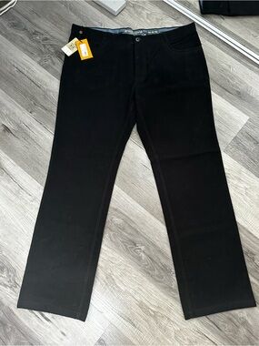 Straight-Leg Black Jeans for Men — Classic Everyday Fit Size 40